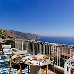 Ξενοδοχείο με διαμερίσματα Casa Giafari 4*