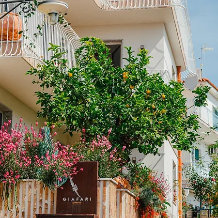 Ξενοδοχείο με διαμερίσματα Casa Giafari