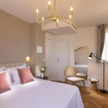 Casa Giafari 公寓式酒店 4*