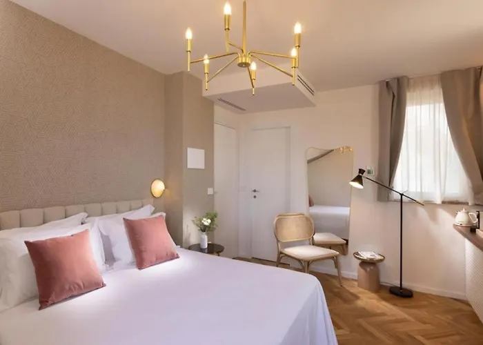 Casa Giafari 公寓式酒店 4*