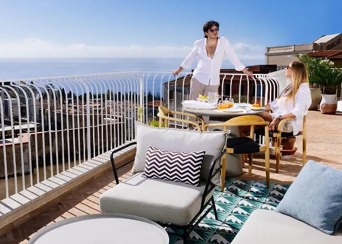 Casa Giafari Aparthotel 4*